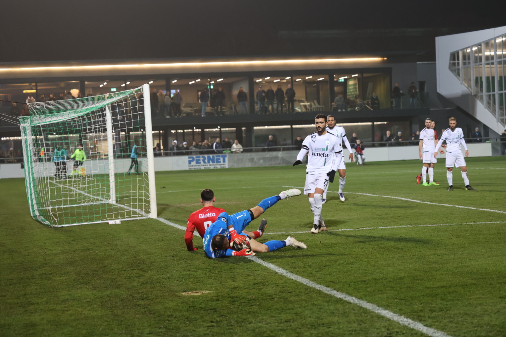 E609D829-4A05-4F42-B984-FE494A7C148A