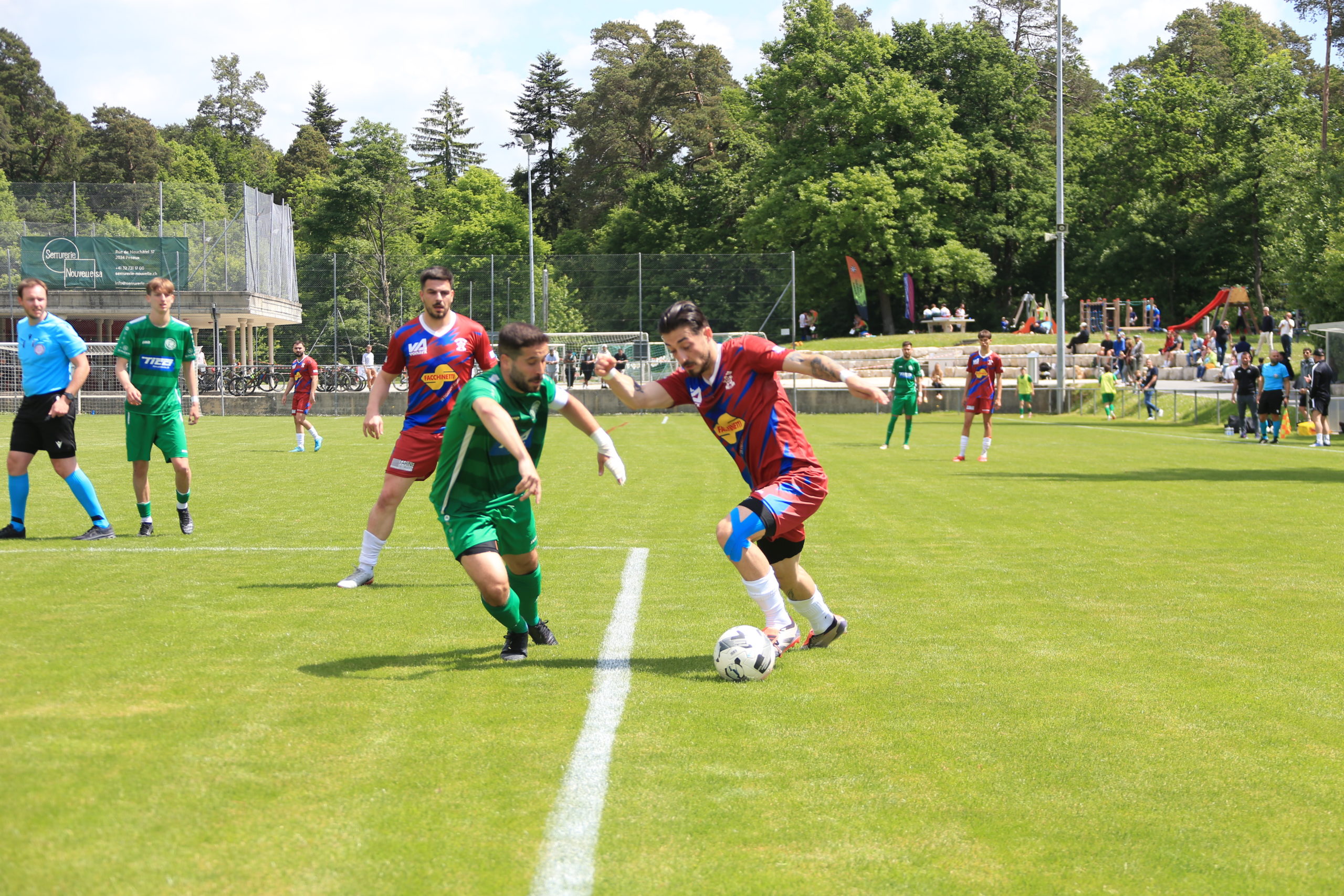 Le Bôle de Christophe Tufarolo et le Saint-Blaise d'Evan Saiz ont connu un second tour riche en émotions. Photo Hervé Nicolet